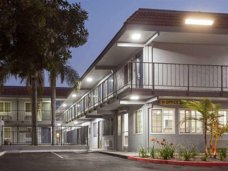 Studio 6 Suites San Ysidro Ca San Diego South Bay Exterior photo
